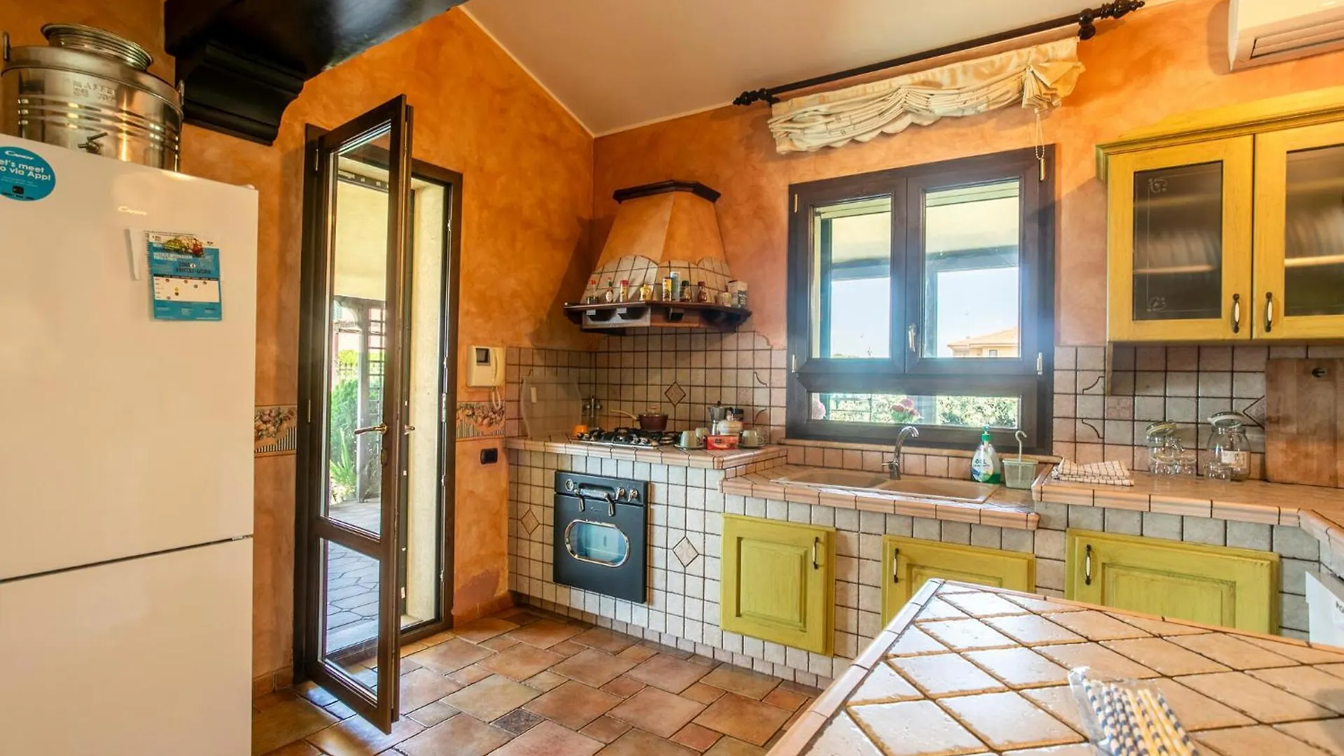 4 Bedroom Awesome Home In Бруколи Италия